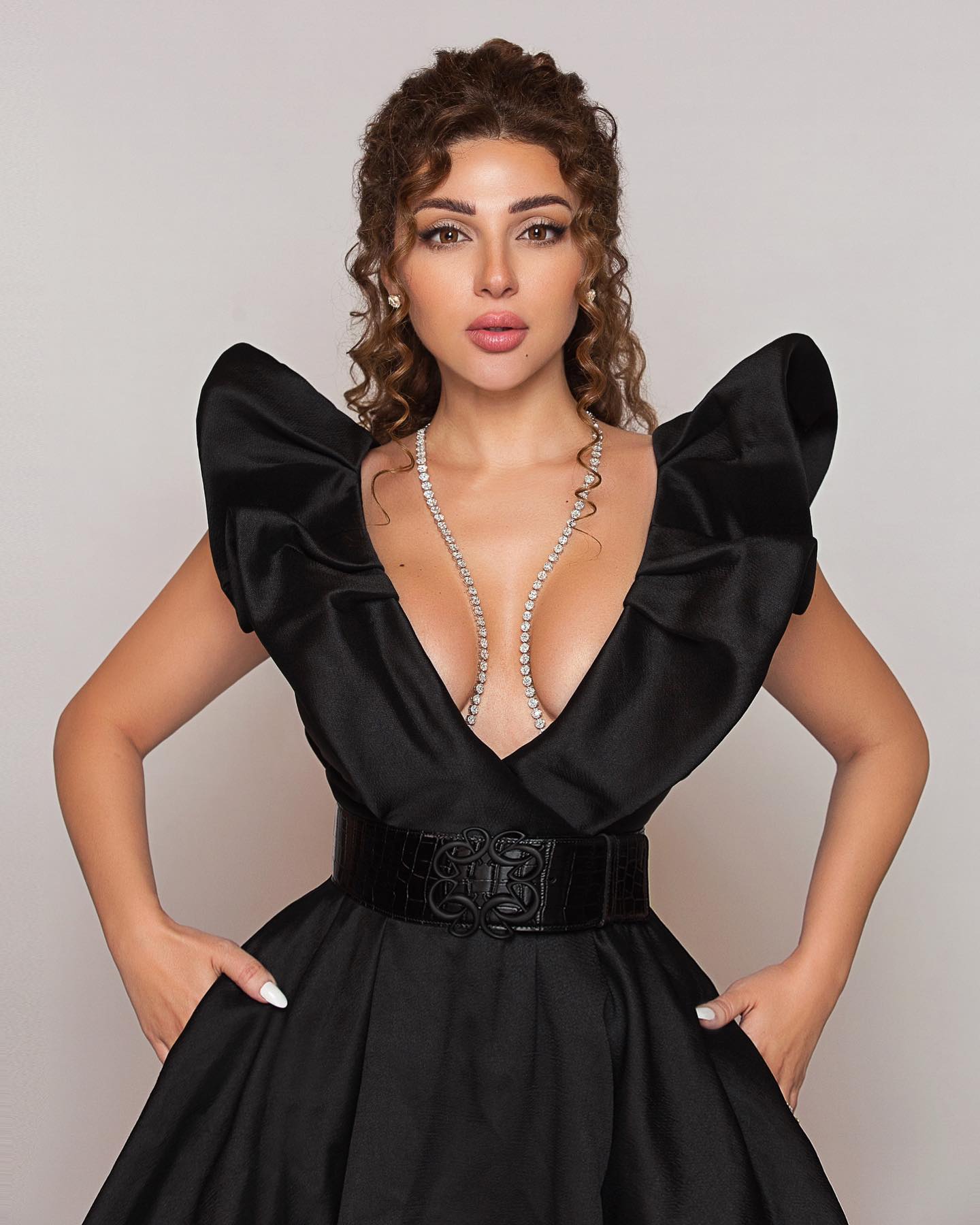 Myriam fares hot